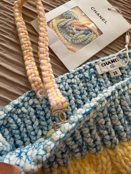 CHANEL Pastel Multicolor Crop Top - Picture 4 of 5